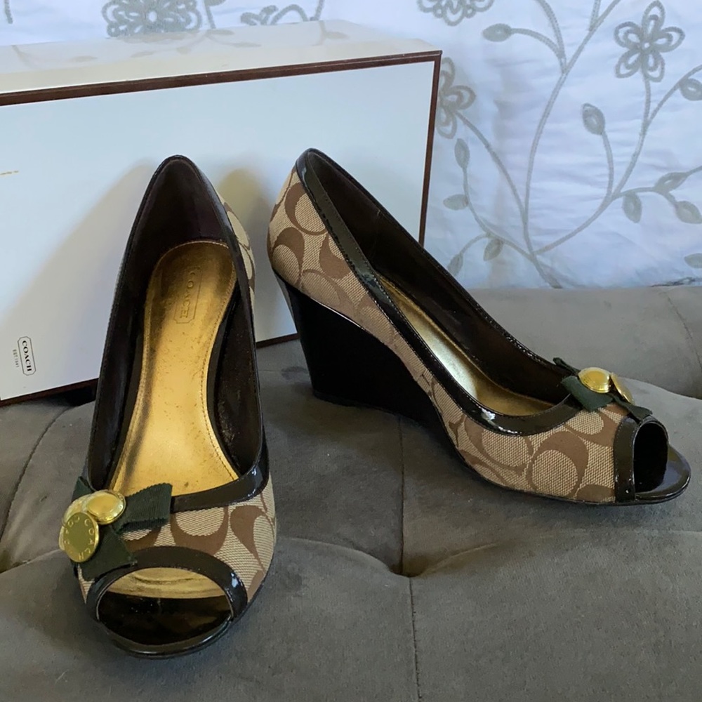 COACH Twinkle Signature Print Wedge - Q510